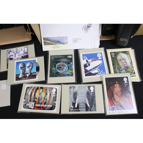 302 - Collection of late 20th and early 21st century first day covers within albums together with a collec... 