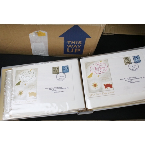 302 - Collection of late 20th and early 21st century first day covers within albums together with a collec... 