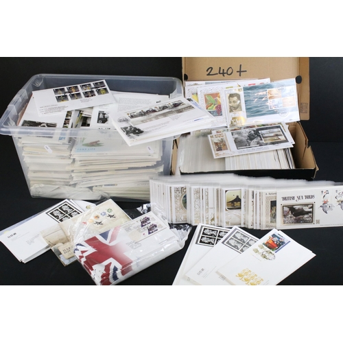 303 - Large collection of main British commemorative first day covers dating from the 1980s onwards togeth... 