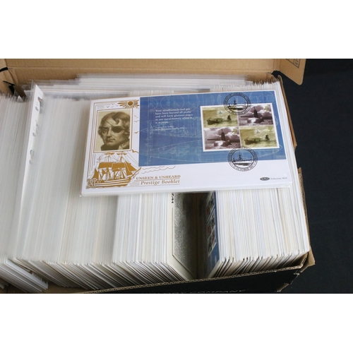 303 - Large collection of main British commemorative first day covers dating from the 1980s onwards togeth... 