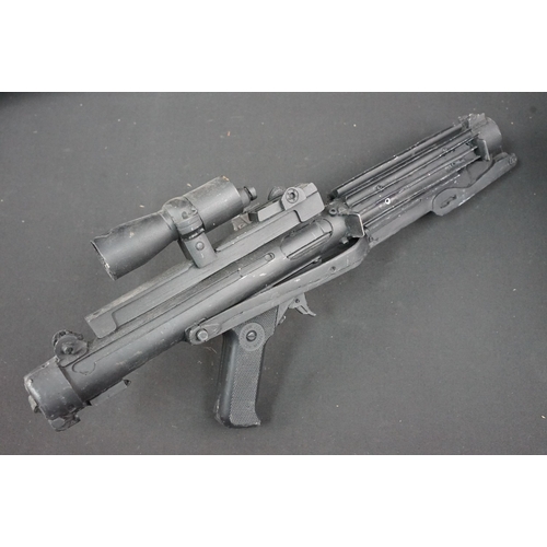 227 - Star Wars - Collection of Star Wars props featuring E-11 medium blaster rifle, DH-17 blaster pistol,... 