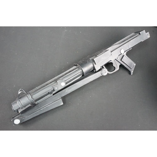 227 - Star Wars - Collection of Star Wars props featuring E-11 medium blaster rifle, DH-17 blaster pistol,... 