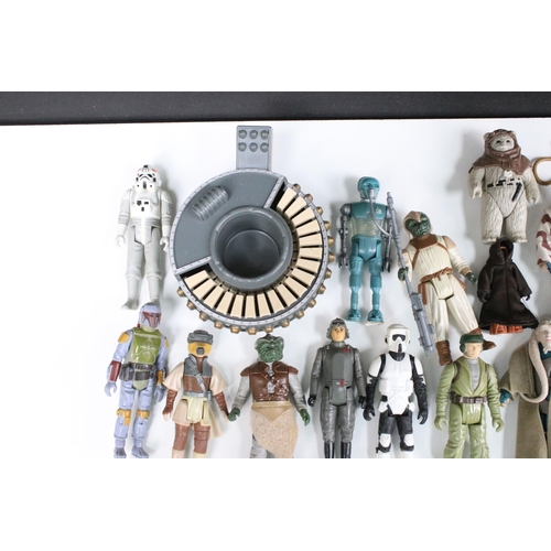 17 - Star Wars - 91 Original Star Wars figures featuring Stormtrooper, Hammerhead, Squid Head, Chewbacca,... 