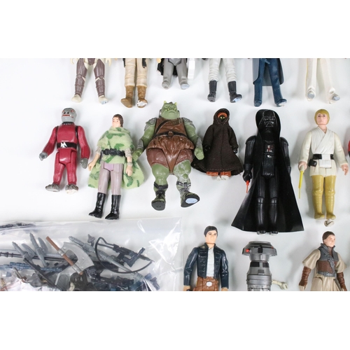 17 - Star Wars - 91 Original Star Wars figures featuring Stormtrooper, Hammerhead, Squid Head, Chewbacca,... 