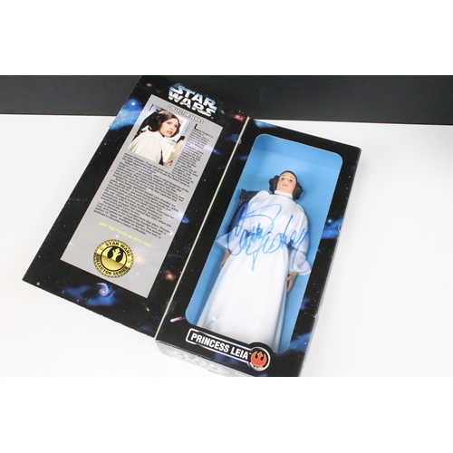 86 - Star Wars Autograph - Two boxed Kenner Star Wars Collector Series figures signed by the actors to in... 