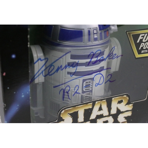 89 - Star Wars Autograph - Two boxed Kenner Star Wars Action Collection figures signed by the actors to i... 