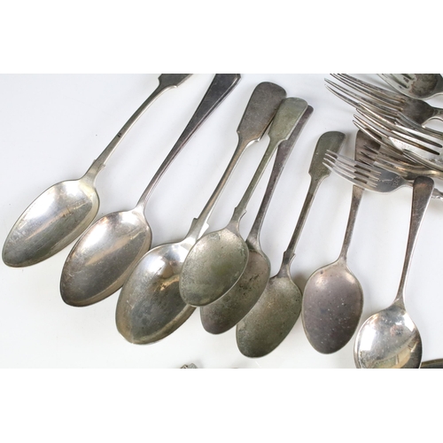 163 - A collection of vintage silver plated cutlery to include Railway carriage / dining car examples toge... 