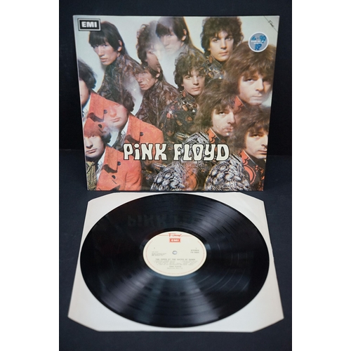 127 - Vinyl - 5 Pink Floyd LPs to include The Piper At The Gates Of Dawn, Dark Side Of The Moon (2 posters... 