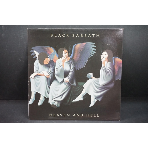 132 - Vinyl - 4 Black Sabbath LPs to include Master Of Reality (embossed boxed sleeve, vertigo swirl inner... 