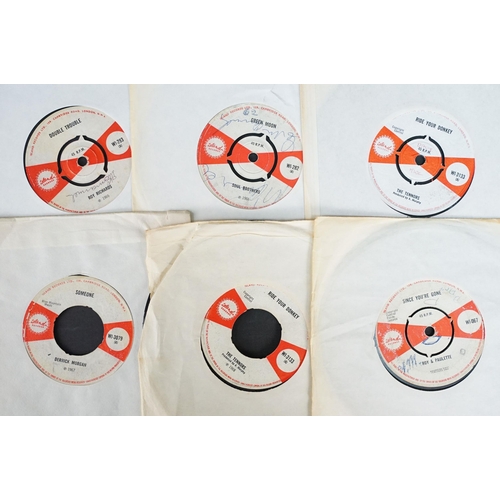 205 - Vinyl - 31 Reggae / Ska / Rocksteady / Roots Dub 7” singles on Island Records and subsidiary labels ... 