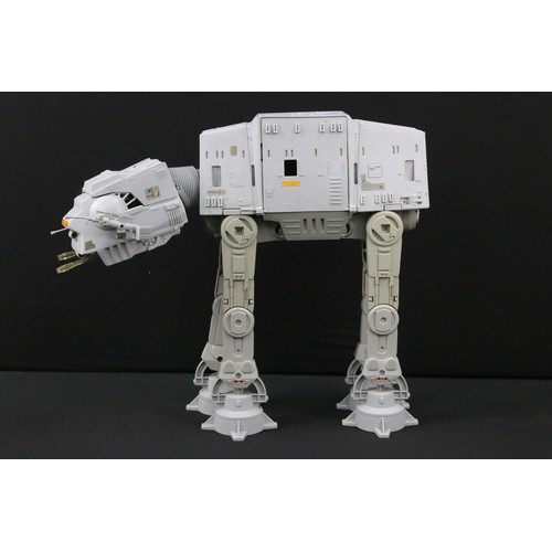 509 - Star Wars - Three Star Wars vehicles featuring AT-AT 