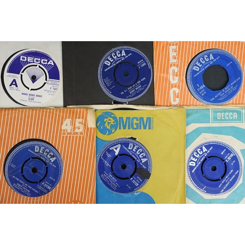 232 - Vinyl - 21 demo promo 7” singles on Decca Records, including some promo only one sided examples, to ... 