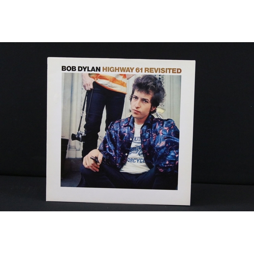 318 - Vinyl - 21 Bob Dylan LPs spanning his career. Ex overall