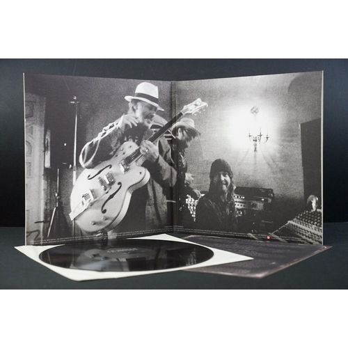 45 - Vinyl - 2 Neil Young albums to include: Neil Young – Le Noise (Reprise Records – 525956-1 original U... 