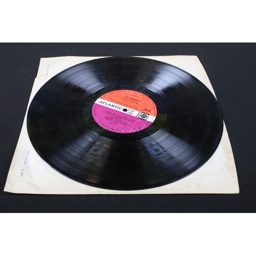 80 - Vinyl - 2 Led Zeppelin LPs to include II (588198, plum Atlantic labels, Killing Floor credit) Vg, II... 