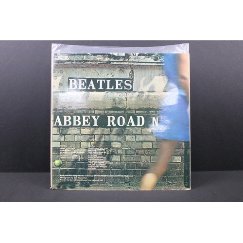 68 - Vinyl -2 The Beatles albums to include: Abbey Road (Apple Records - PCS 7088 UK 1st pressing with mi... 