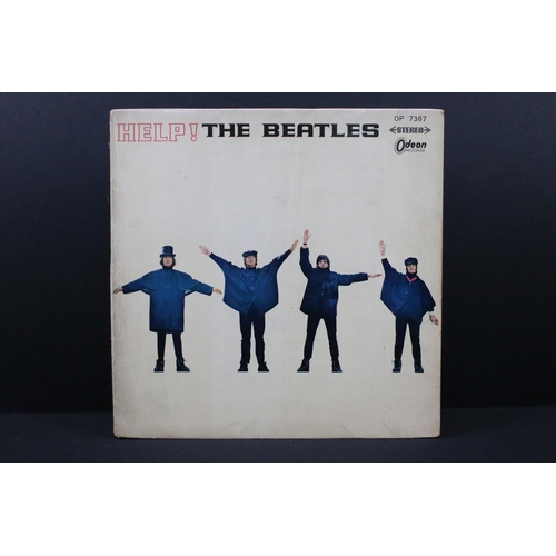 68 - Vinyl -2 The Beatles albums to include: Abbey Road (Apple Records - PCS 7088 UK 1st pressing with mi... 