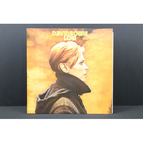 71 - Vinyl - 3 David Bowie albums to include: Aladdin Sane (RCA Records - RS 1001 / LSP 4582, original UK... 