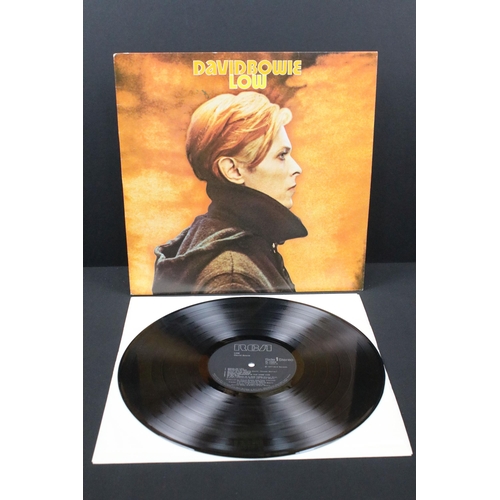 71 - Vinyl - 3 David Bowie albums to include: Aladdin Sane (RCA Records - RS 1001 / LSP 4582, original UK... 