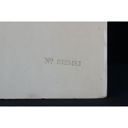 85 - Vinyl - The Beatles White Album (PCS 7067/8), numbered 0323483, black inners, top loader. Labels on ... 