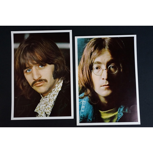 85 - Vinyl - The Beatles White Album (PCS 7067/8), numbered 0323483, black inners, top loader. Labels on ... 