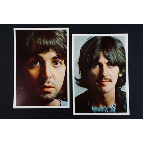 85 - Vinyl - The Beatles White Album (PCS 7067/8), numbered 0323483, black inners, top loader. Labels on ... 