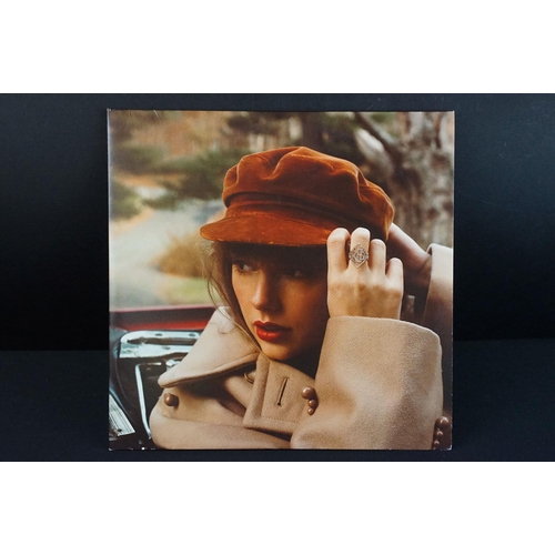 86 - Vinyl - 3 Taylor Swift LPs to include Evermore (green vinyl), Folklore (brown 'In The Trees' pressin... 