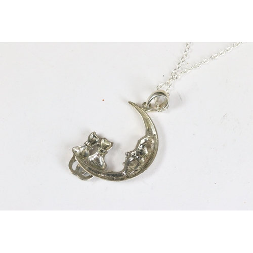 237 - Silver half moon pendant necklace