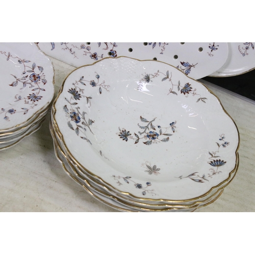 84A - Rorstrand 'Strahlsund' design Swedish dinner service set to include large oval serving platter with ... 