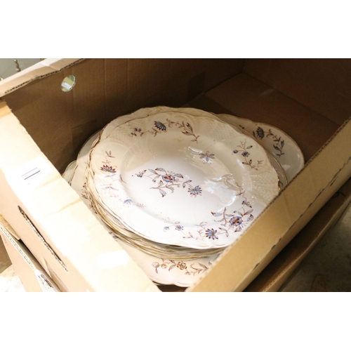 84A - Rorstrand 'Strahlsund' design Swedish dinner service set to include large oval serving platter with ... 