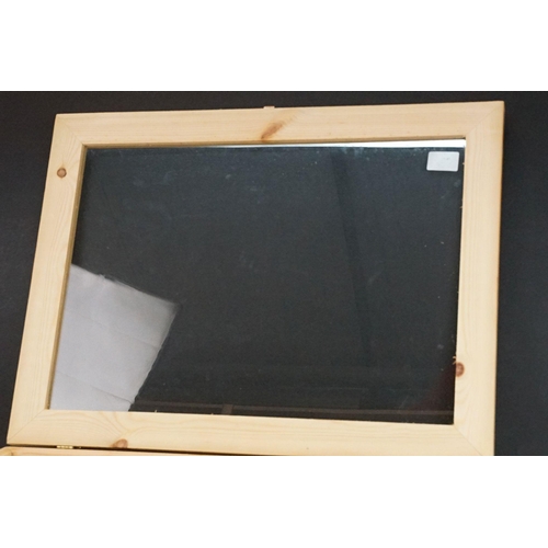 433 - Large pine glazed lift top display box with latch closure, H 7cm, W 61cm, D 46cm