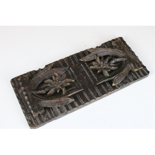 148 - Black Forest carved wooden bookslide