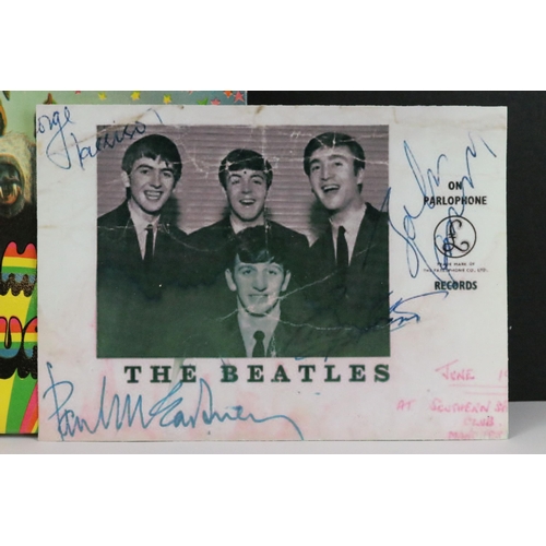 177 - The Beatles - Magical Mystery Tour booklet and two single record set dated 1967 (record one: Magical... 