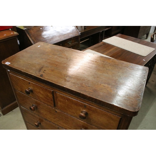 598 - Mahogany veneered tall chest of drawers with two short and three long drawers, with wooden handles, ... 