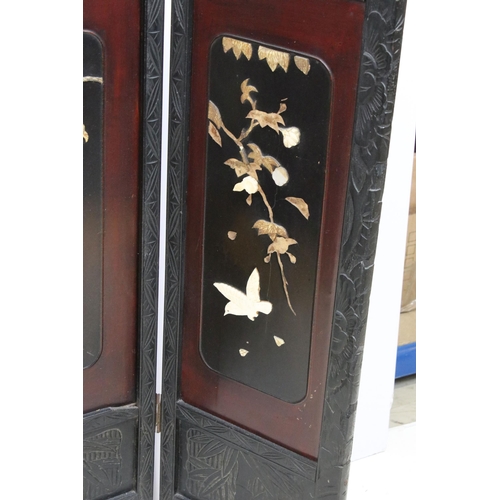 614 - Three panel lacquered decorative flora and fauna hand carved inlay small wall screen room divider, w... 