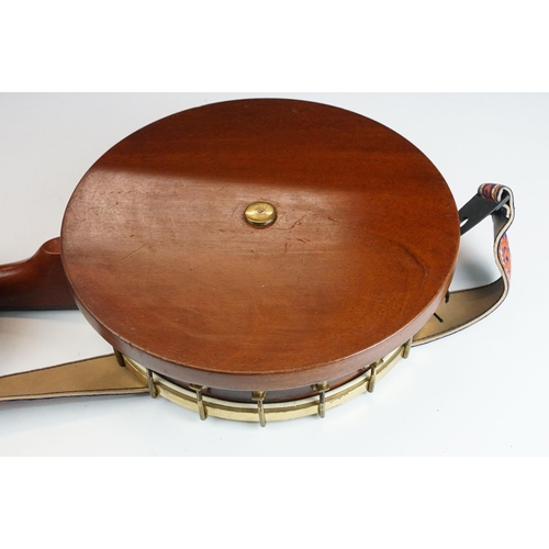 448 - The Broadcaster, J & A.M, London banjo mandolin, skin diameter 28cm, in hard case