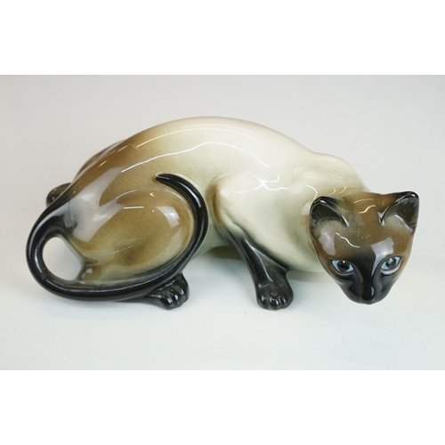 76 - Royal Crown Derby Imari pattern Siamese cat with gold stopper paperweight together with a Royal Worc... 