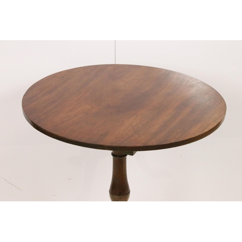 623 - 19th century mahogany tilt top table with bird cage action