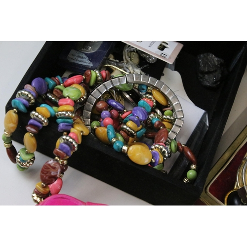 301 - Large collection of costume jewellery to include beaded necklaces, brooches, earrings, silver plated... 