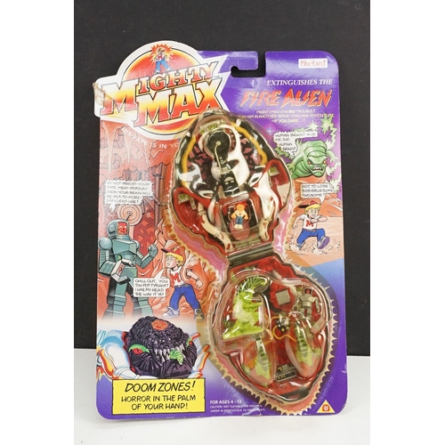 258 - Carded Bluebird Mighty Max Extinguishes the Fire Alien play set, unopened, some discolouring to bubb... 