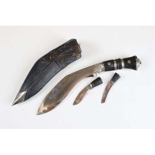 339 - Small kukri knife within leather sheath together with a small Japanese dagger in sheath. Longest mea... 