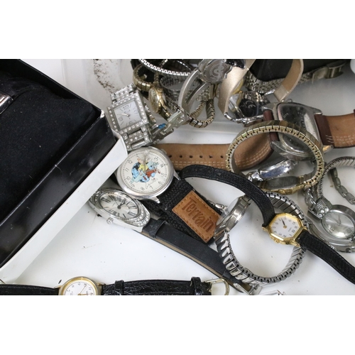 341 - Large collection of assorted wrist watches to include Ingersoll, Rotary, Bench, Timex and a wide sel... 