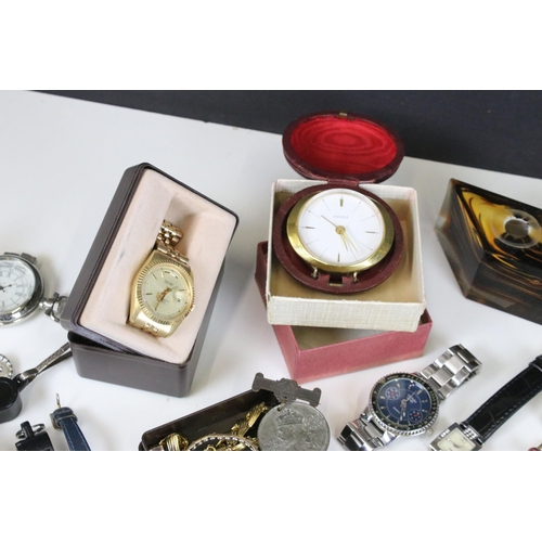 348 - Collection of assorted wristwatches to include Seiko 5, Accurist, Zurich, West Air, and a selection ... 