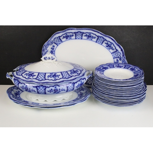 90 - Melbourne blue and white tableware to include large lidded tureen, sauce boat and stand, twelve smal... 