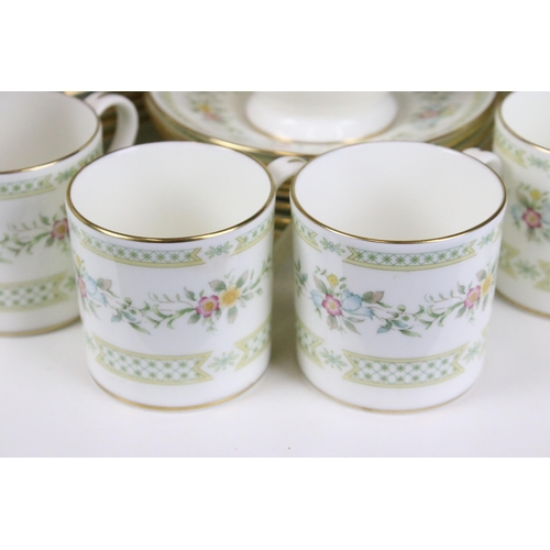 92 - Minton 'Broadlands' pattern dinner service set to include lidded serving dish, eight bowls, milk jug... 