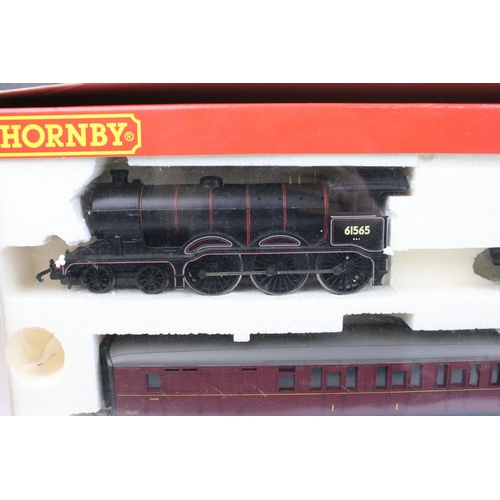 13 - Boxed Hornby OO gauge R2134M The B12/3 Locomotive Train Pack, complete