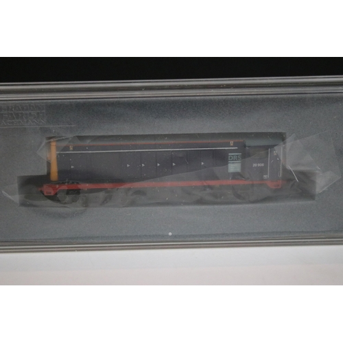 21 - Five boxed / cased Graham Farish N gauge locomotives to include 371006 Class 08 Diesel Shunter 08585... 