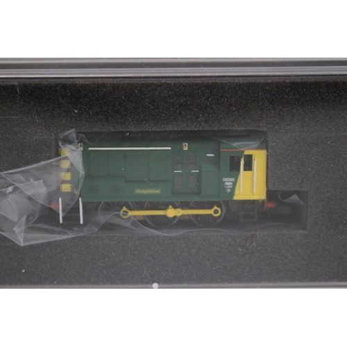 21 - Five boxed / cased Graham Farish N gauge locomotives to include 371006 Class 08 Diesel Shunter 08585... 