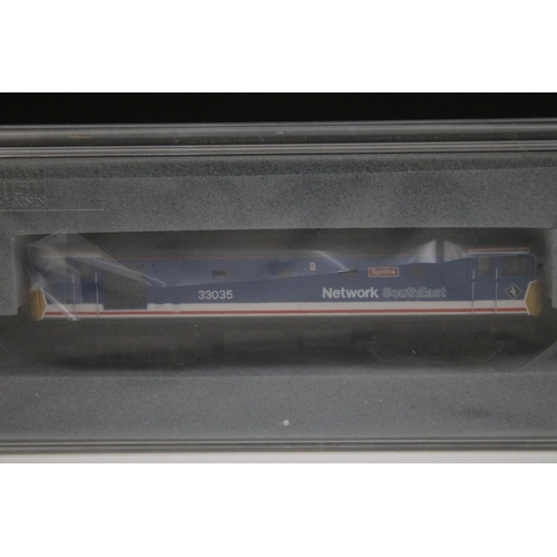 21 - Five boxed / cased Graham Farish N gauge locomotives to include 371006 Class 08 Diesel Shunter 08585... 