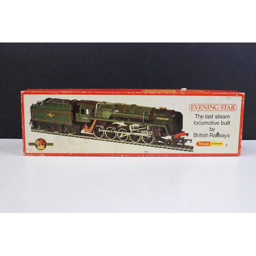 9 - Five boxed Hornby / Triang OO gauge locomotives to include R2223 BR Fowler 2-6-4T Class 4P Locomotiv... 